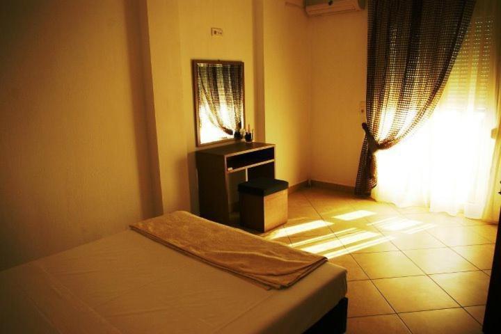 Inanthi Apartment Potos Ruang foto