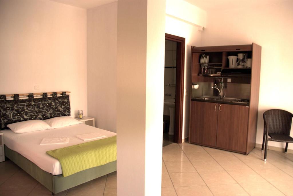 Inanthi Apartment Potos Ruang foto